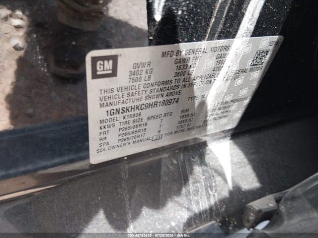 2017 CHEVROLET SUBURBAN LT 9
