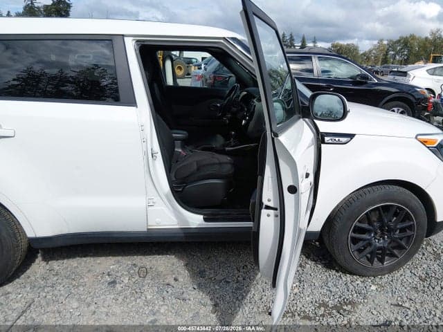 2017 KIA SOUL + 5