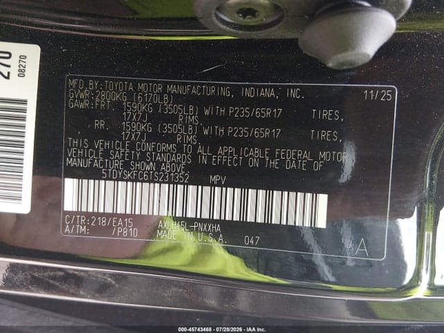2026 TOYOTA SIENNA XLE 9