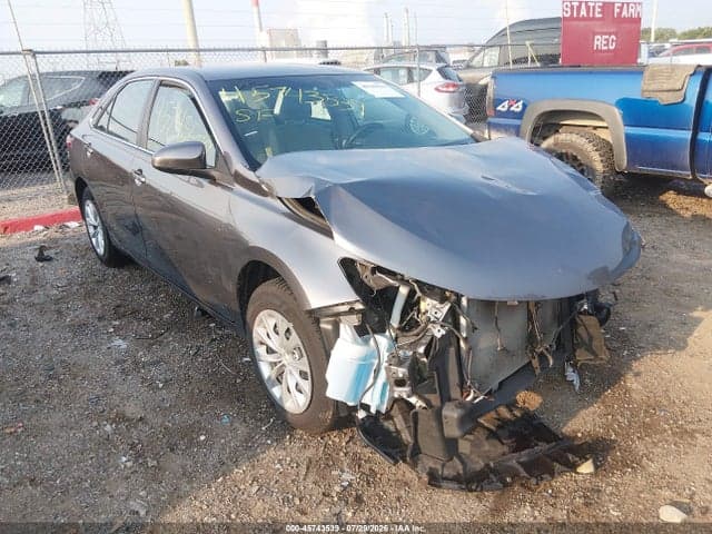 2017 TOYOTA CAMRY LE 1