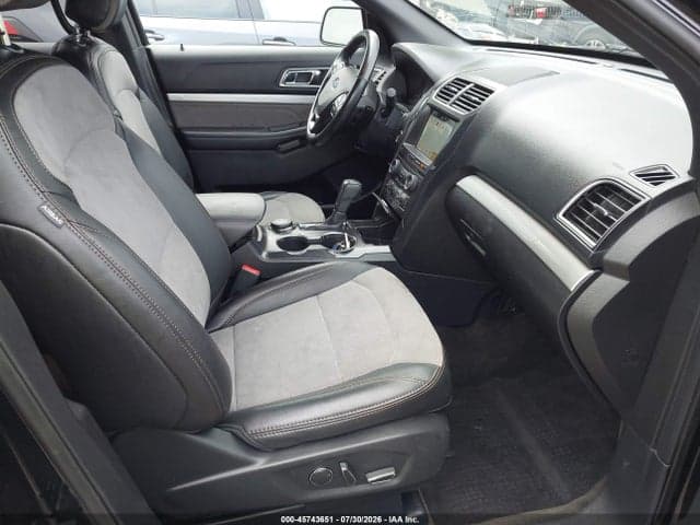 2017 FORD EXPLORER XLT 5