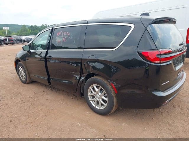 2027 CHRYSLER PACIFICA 3