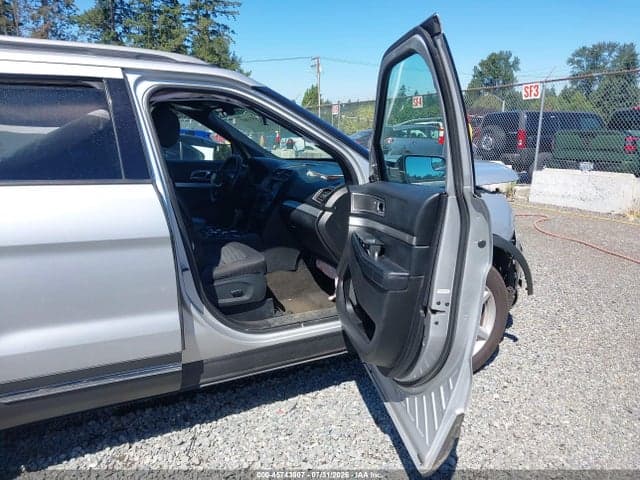 2017 FORD EXPLORER XLT 5