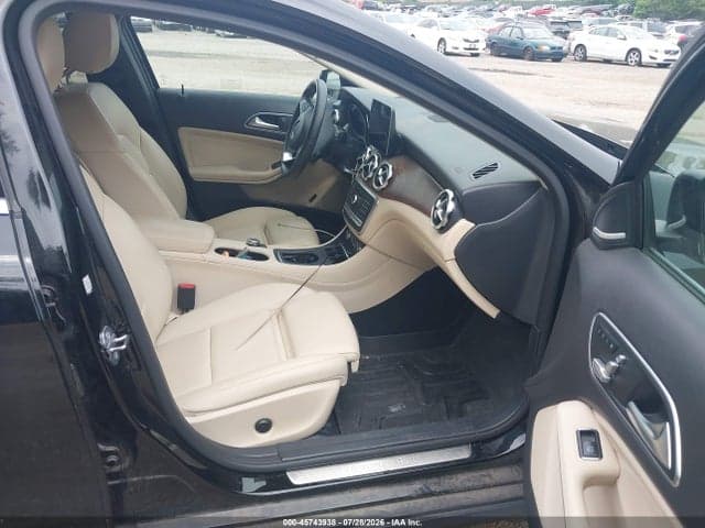 2020 MERCEDES-BENZ GLA 250 4MATIC 5