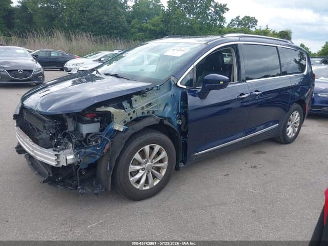 2019 CHRYSLER PACIFICA TOURING L 2