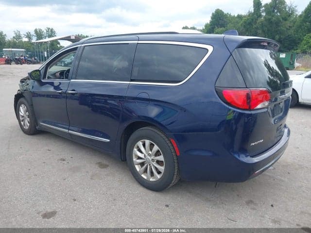 2019 CHRYSLER PACIFICA TOURING L 3