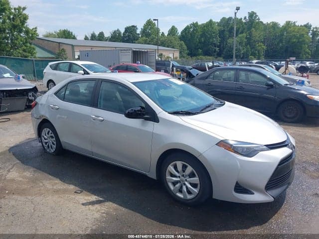 2017 TOYOTA COROLLA LE 1