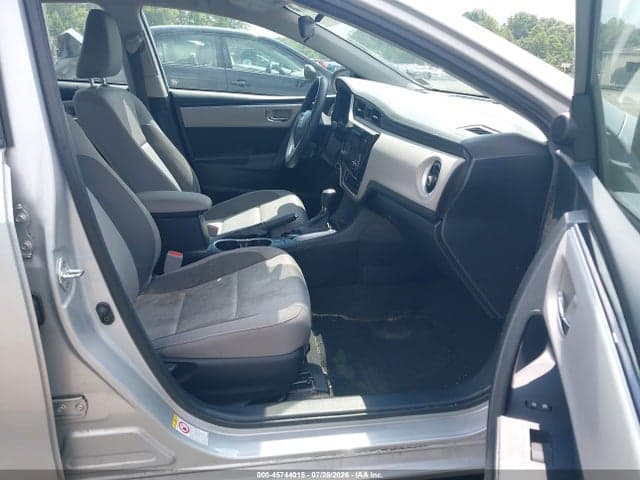 2017 TOYOTA COROLLA LE 5