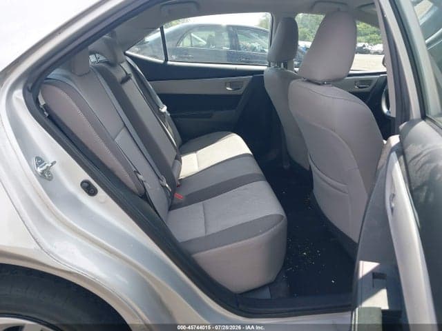 2017 TOYOTA COROLLA LE 8