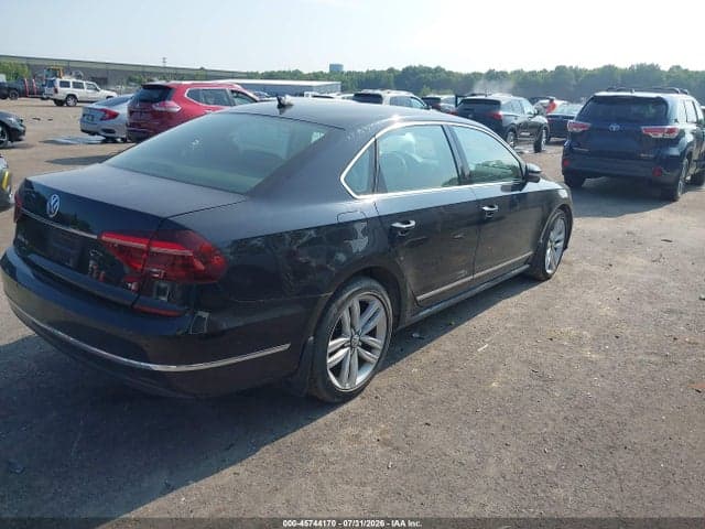 2017 VOLKSWAGEN PASSAT 1.8T SE 4