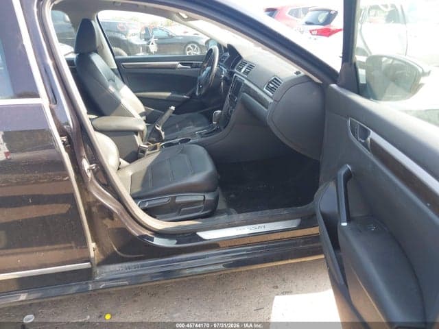 2017 VOLKSWAGEN PASSAT 1.8T SE 5