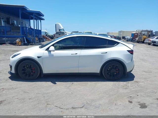 2021 TESLA MODEL Y LONG RANGE DUAL MOTOR ALL-WHEEL DRIVE 13