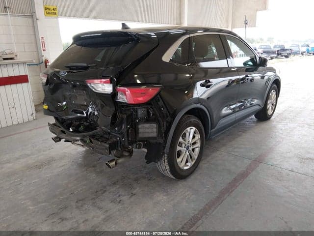 2020 FORD ESCAPE SE 4
