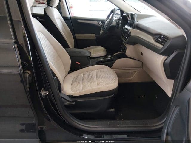 2020 FORD ESCAPE SE 5