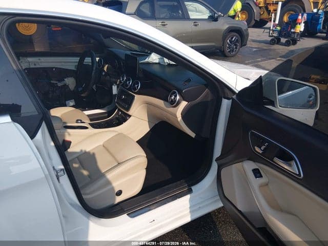 2019 MERCEDES-BENZ CLA 250 5