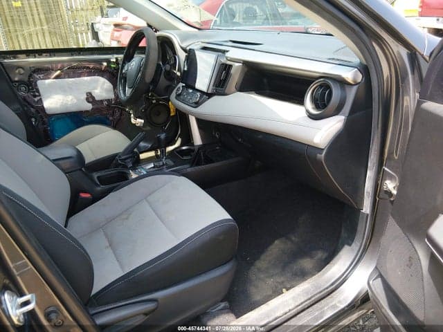 2017 TOYOTA RAV4 XLE 5
