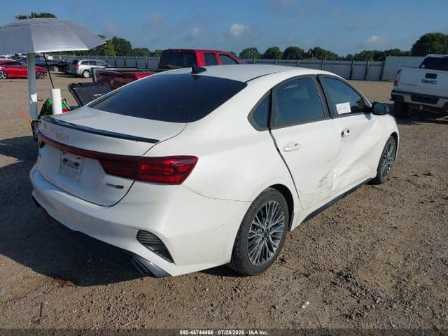 2023 KIA FORTE GT-LINE 4
