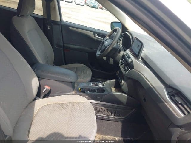 2020 FORD ESCAPE SE 5