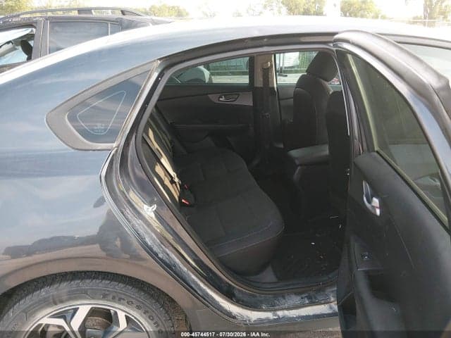 2019 KIA FORTE LXS 8