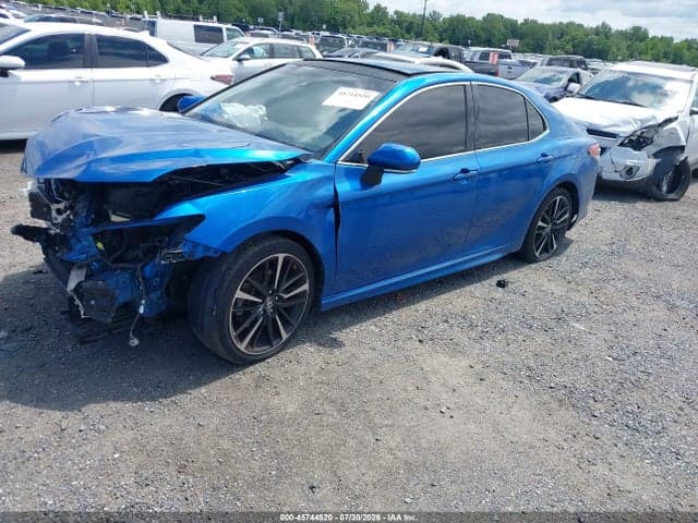2018 TOYOTA CAMRY XSE 2