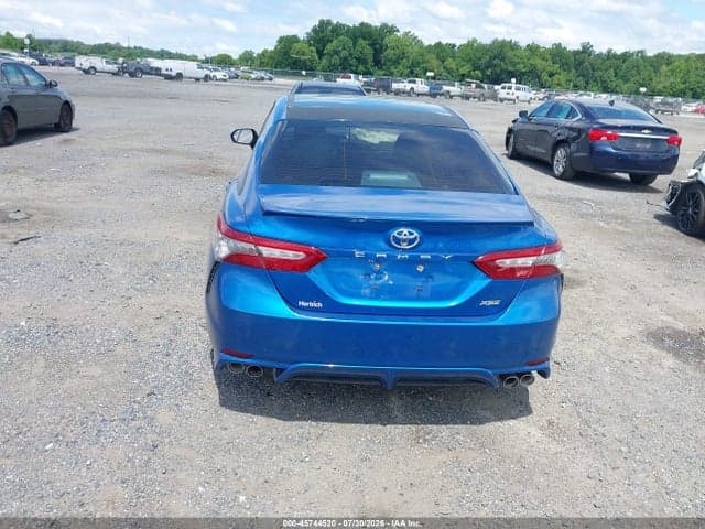2018 TOYOTA CAMRY XSE 16