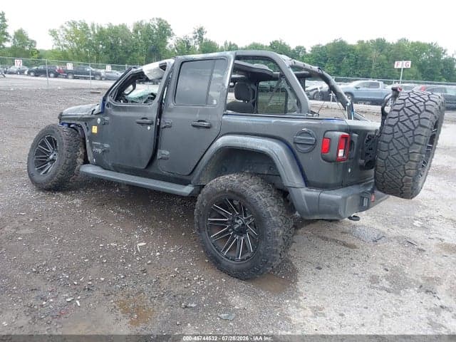 2020 JEEP WRANGLER UNLIMITED SAHARA 3