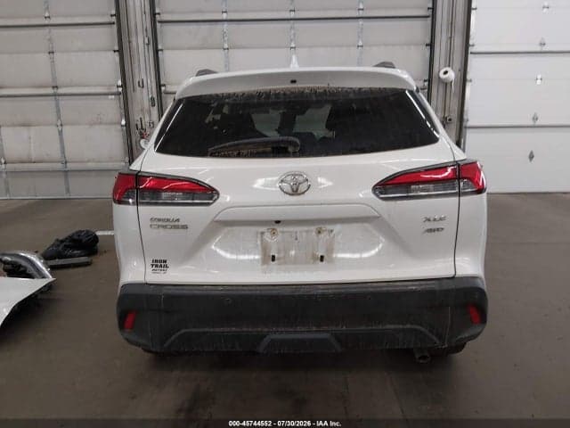 2024 TOYOTA COROLLA CROSS XLE 17