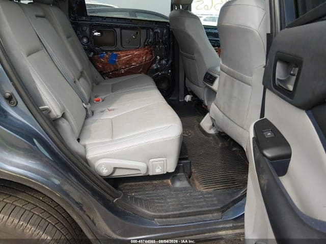 2019 TOYOTA HIGHLANDER HYBRID XLE 8