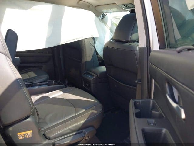 2025 NISSAN PATHFINDER SL FWD 8