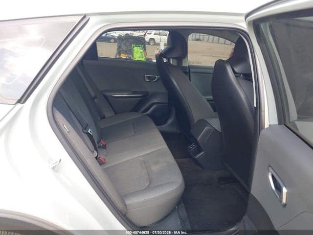2025 KIA K4 LXS 8