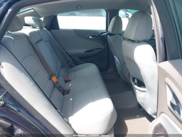 2017 CHEVROLET MALIBU LS 8
