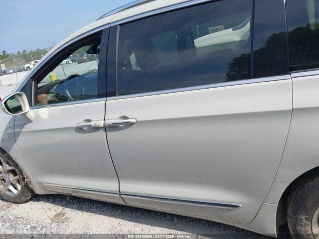 2020 CHRYSLER PACIFICA LIMITED 14
