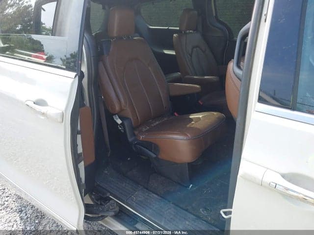 2020 CHRYSLER PACIFICA LIMITED 8