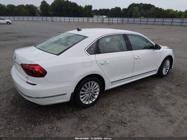 2017 VOLKSWAGEN PASSAT 1.8T SE 4