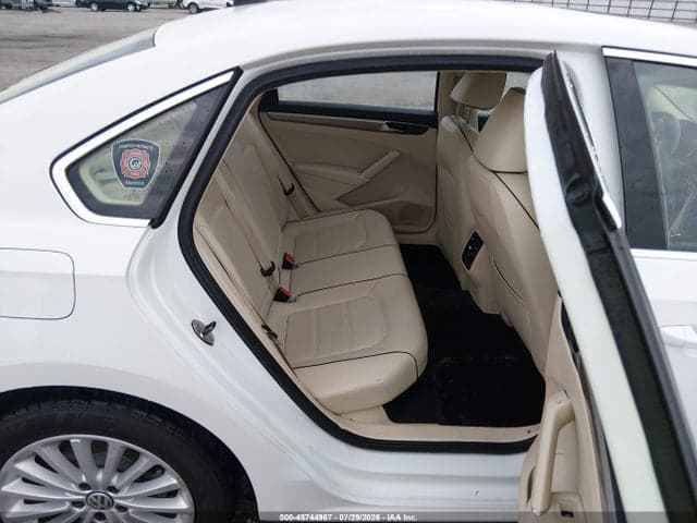 2017 VOLKSWAGEN PASSAT 1.8T SE 8