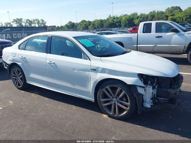 2018 VOLKSWAGEN PASSAT 2.0T R-LINE/2.0T S 13