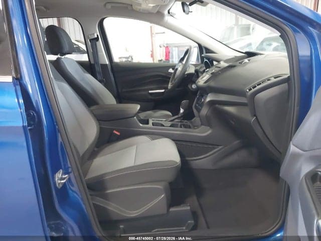 2017 FORD ESCAPE SE 5