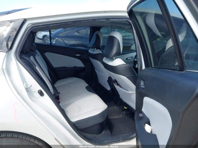 2017 TOYOTA PRIUS FOUR 8