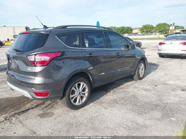 2018 FORD ESCAPE SE 4