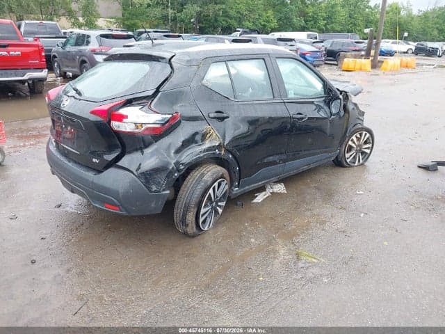 2018 NISSAN KICKS SV 4
