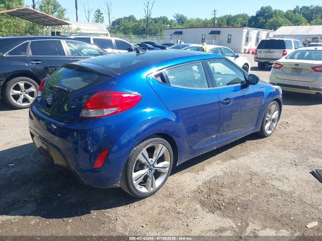 2017 HYUNDAI VELOSTER VALUE EDITION 4