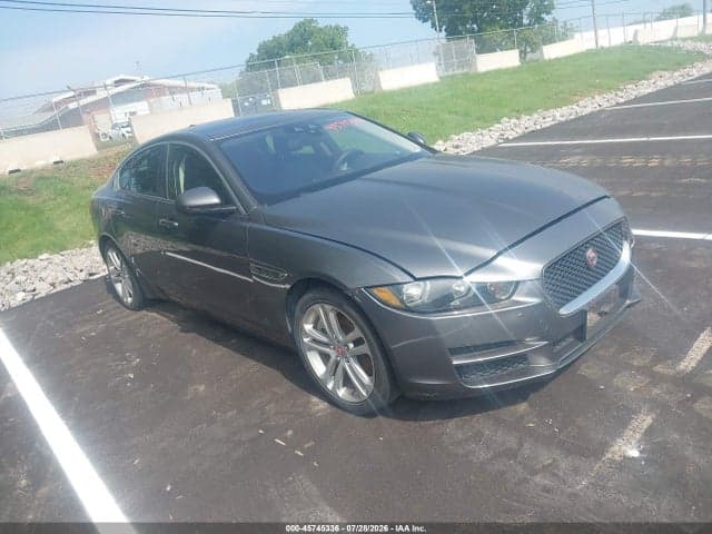 2017 JAGUAR XE 35T PREMIUM - 1