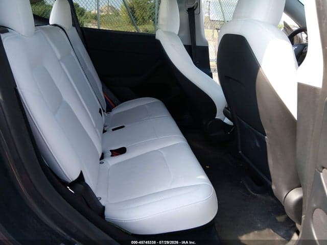 2023 TESLA MODEL Y RWD 8