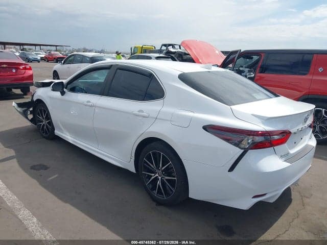2022 TOYOTA CAMRY SE 3