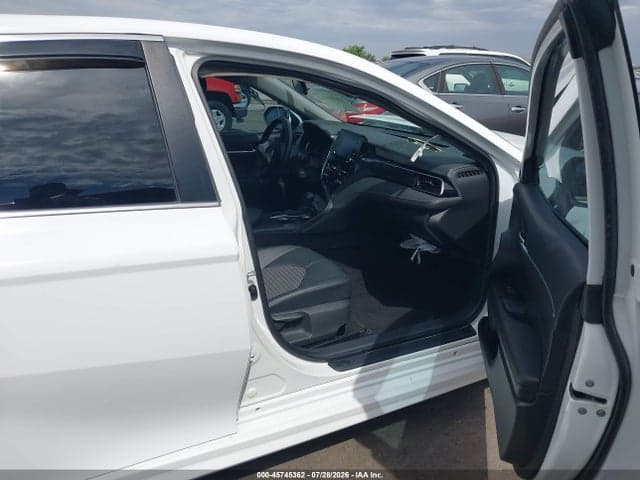 2022 TOYOTA CAMRY SE 5