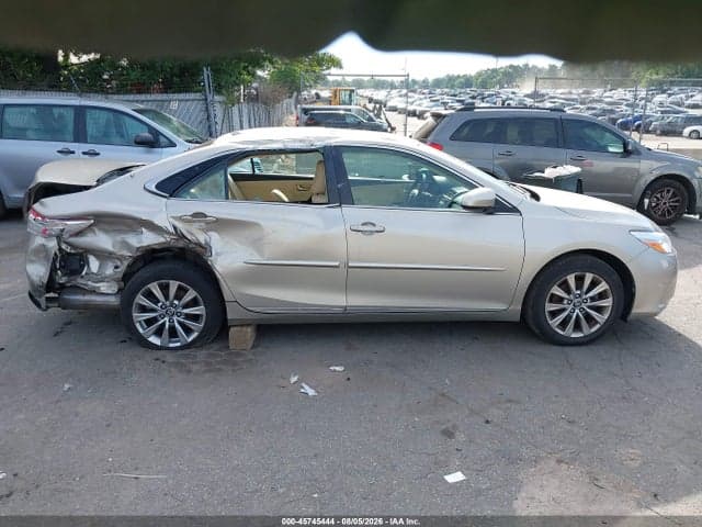 2017 TOYOTA CAMRY XLE 13