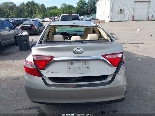 2017 TOYOTA CAMRY XLE 16