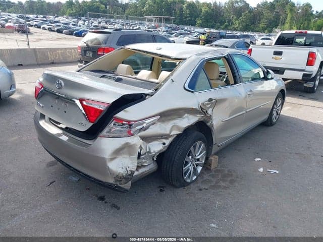 2017 TOYOTA CAMRY XLE 6