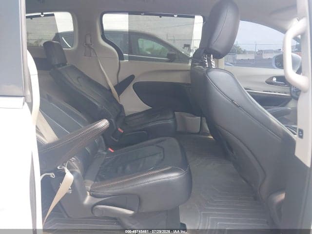 2017 CHRYSLER PACIFICA TOURING-L 8