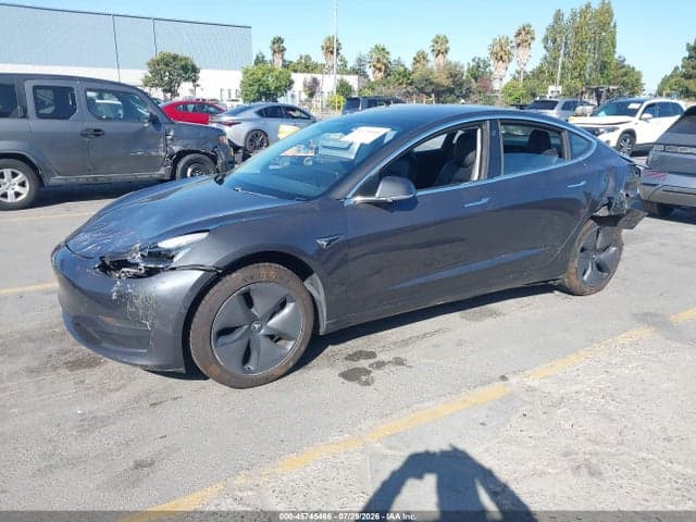 2018 TESLA MODEL 3 2